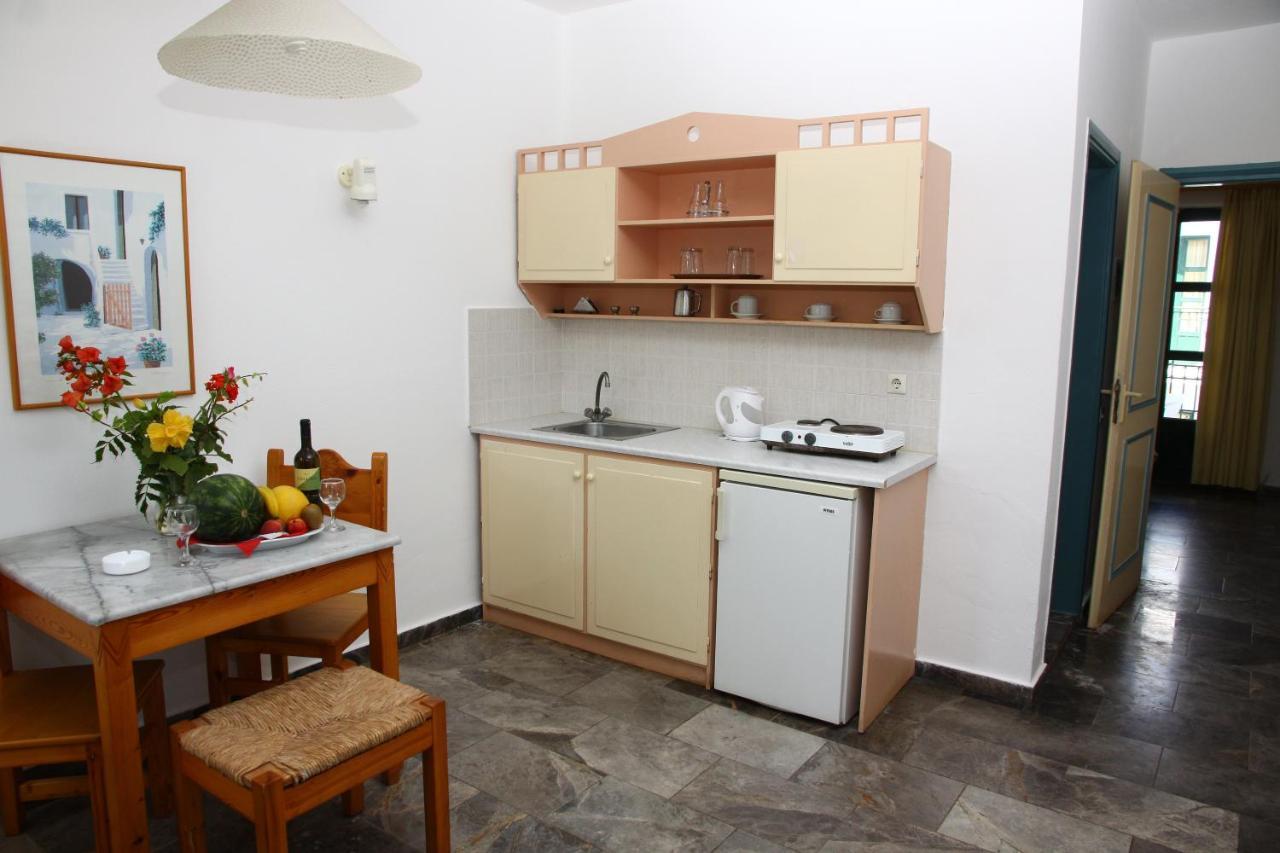 Camari Garden Hotel Apartments Gerani  Exterior photo